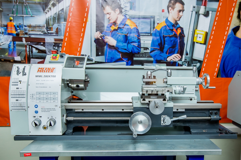 Настольный токарный станок Metal Master MML 2870 (MML 280x700)