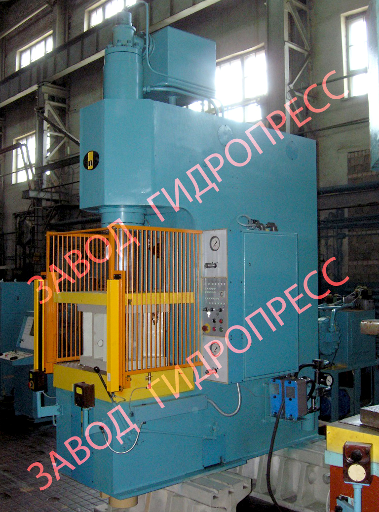 Гидравлический пресс П6332 с усилием 1600кН