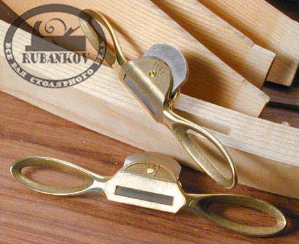 Стружок Lie-Nielsen Small Bronze Spokeshave Presto, бронзовый, с полукруглой колодкой