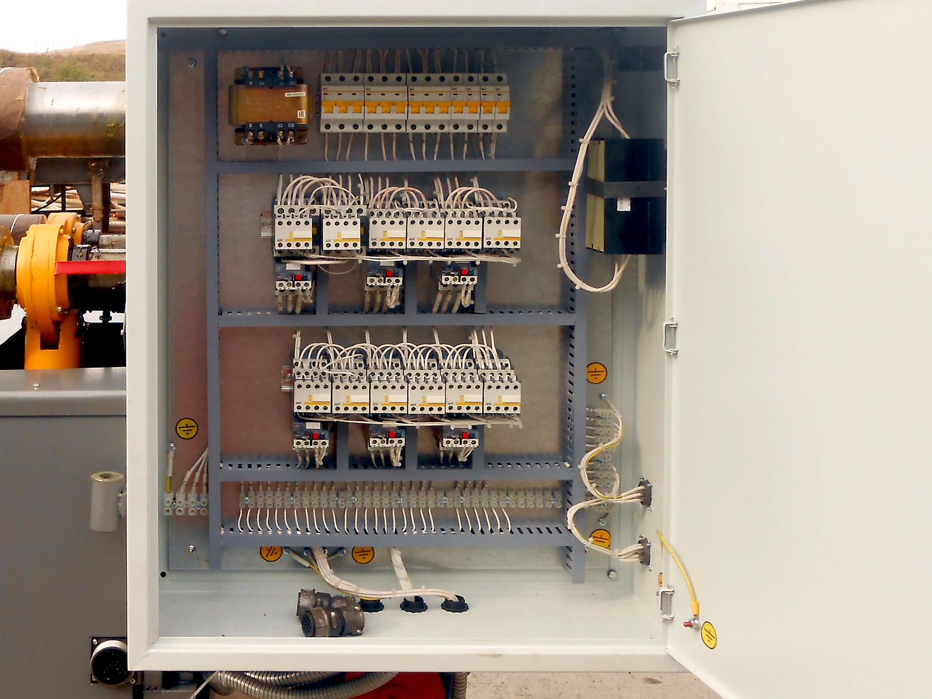 Машина листогибочная 3-х валковая ИБ2216. Электрошкаф управления