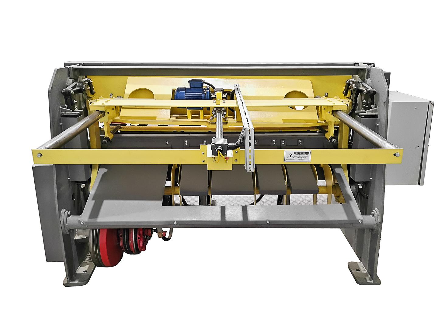Ножницы гильотинные пневматические модели НД3314. Вид сзади