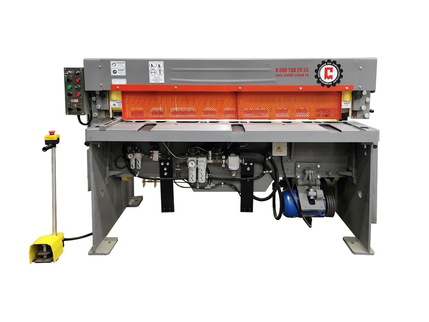Ножницы гильотинные пневматические модели НД3314. Вид спереди
