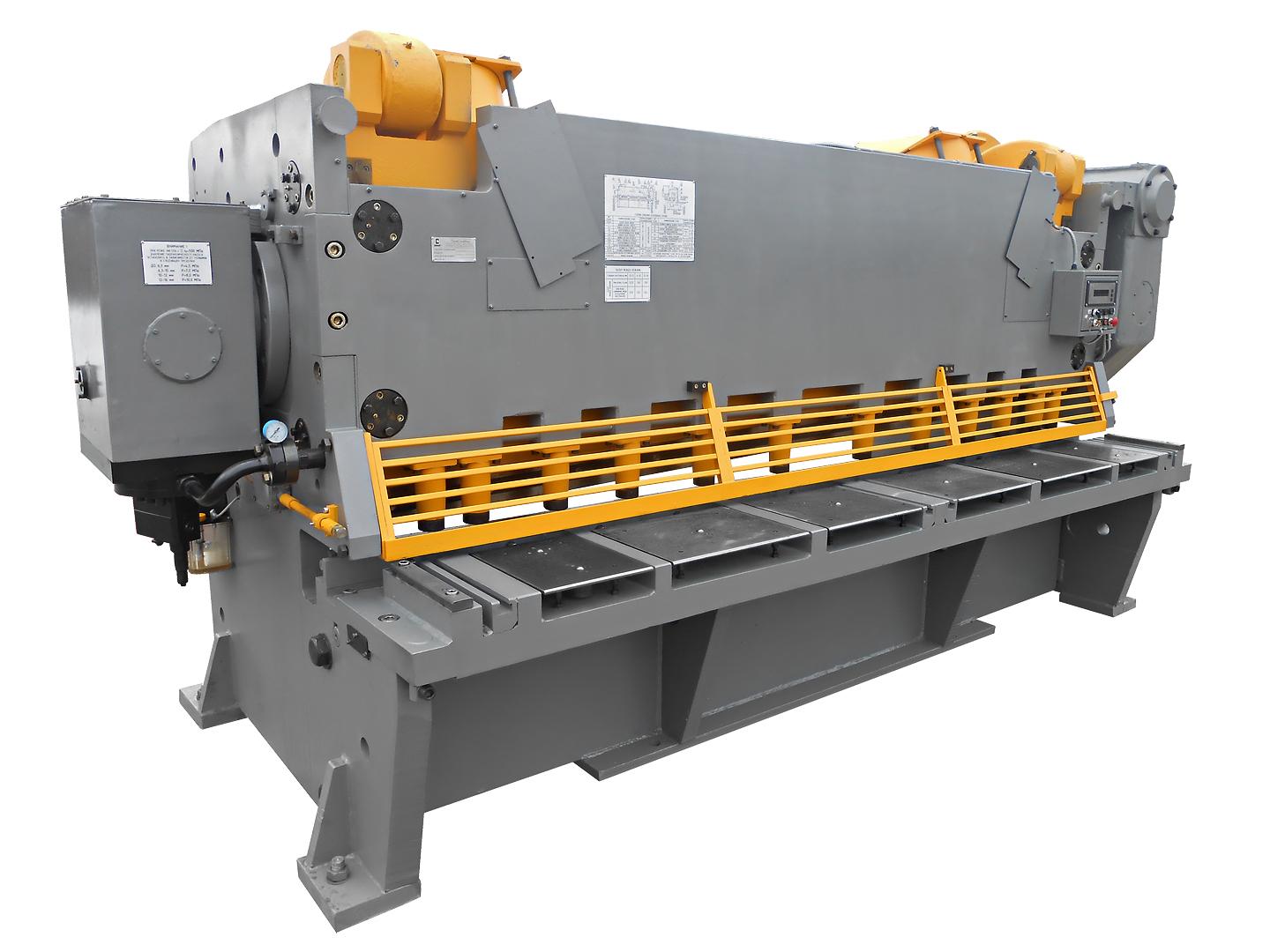 Ножницы  гильотинные пневматические с гидравлическим прижимом модели НА3224. Вид спереди